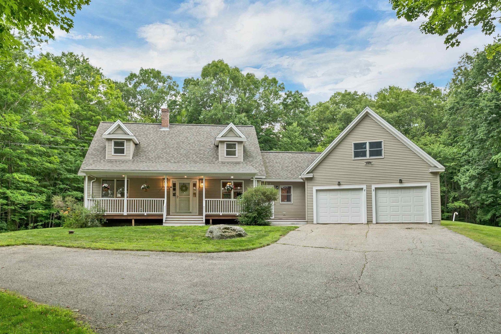 82 New Road, Newmarket, NH 03857 Main Photo