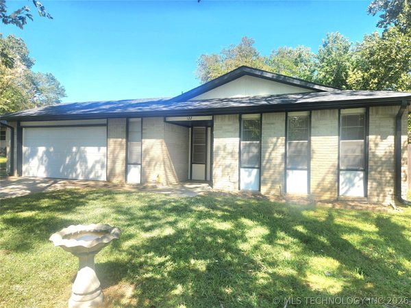 122 W Kent Street , Broken Arrow, OK 74012