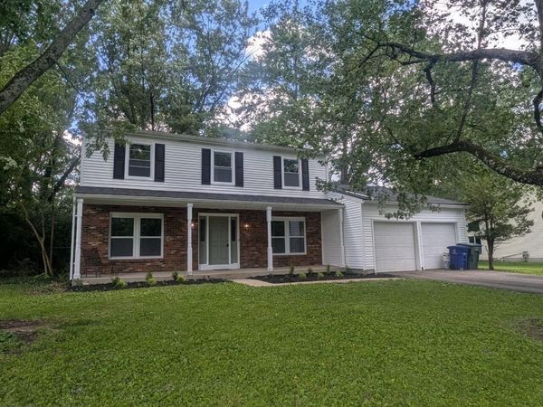 957 Old Farm Road , Columbus, OH 43213