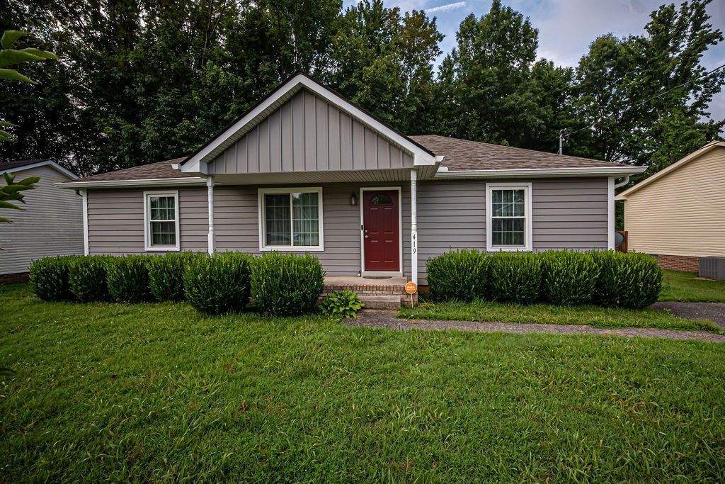 419 Woodale Dr, Clarksville, TN 37042 Main Photo