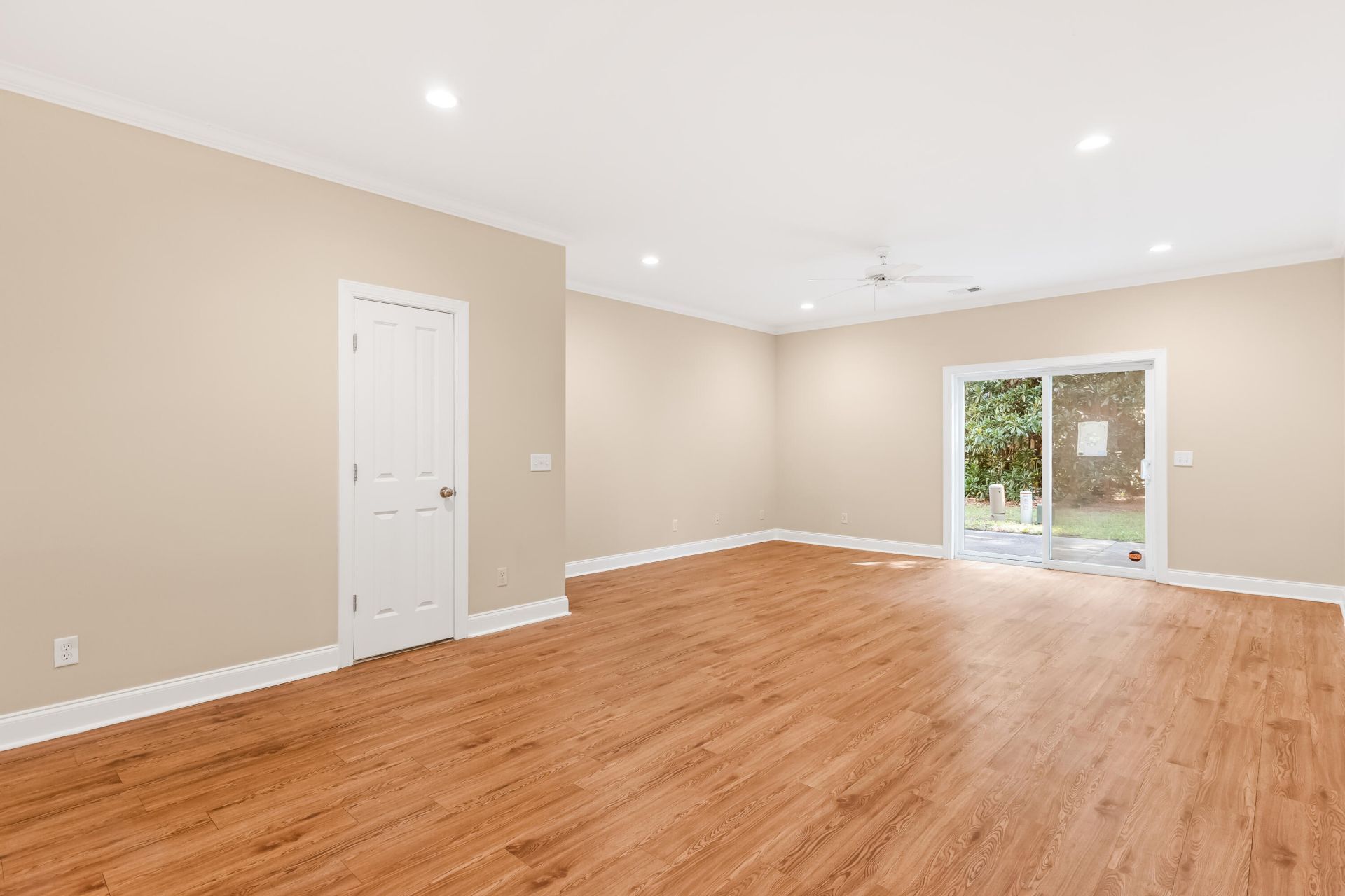 4946 Date Palm Drive Photo 10