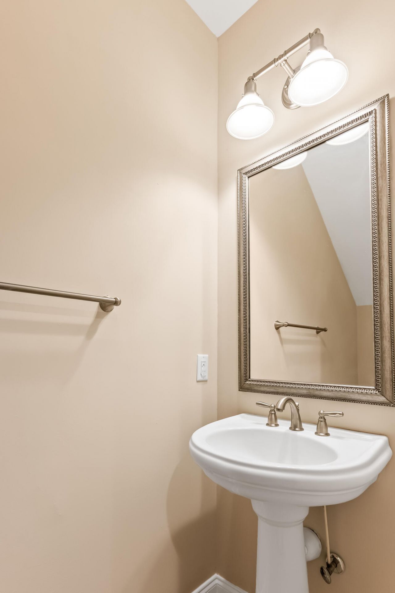 4946 Date Palm Drive Photo 11