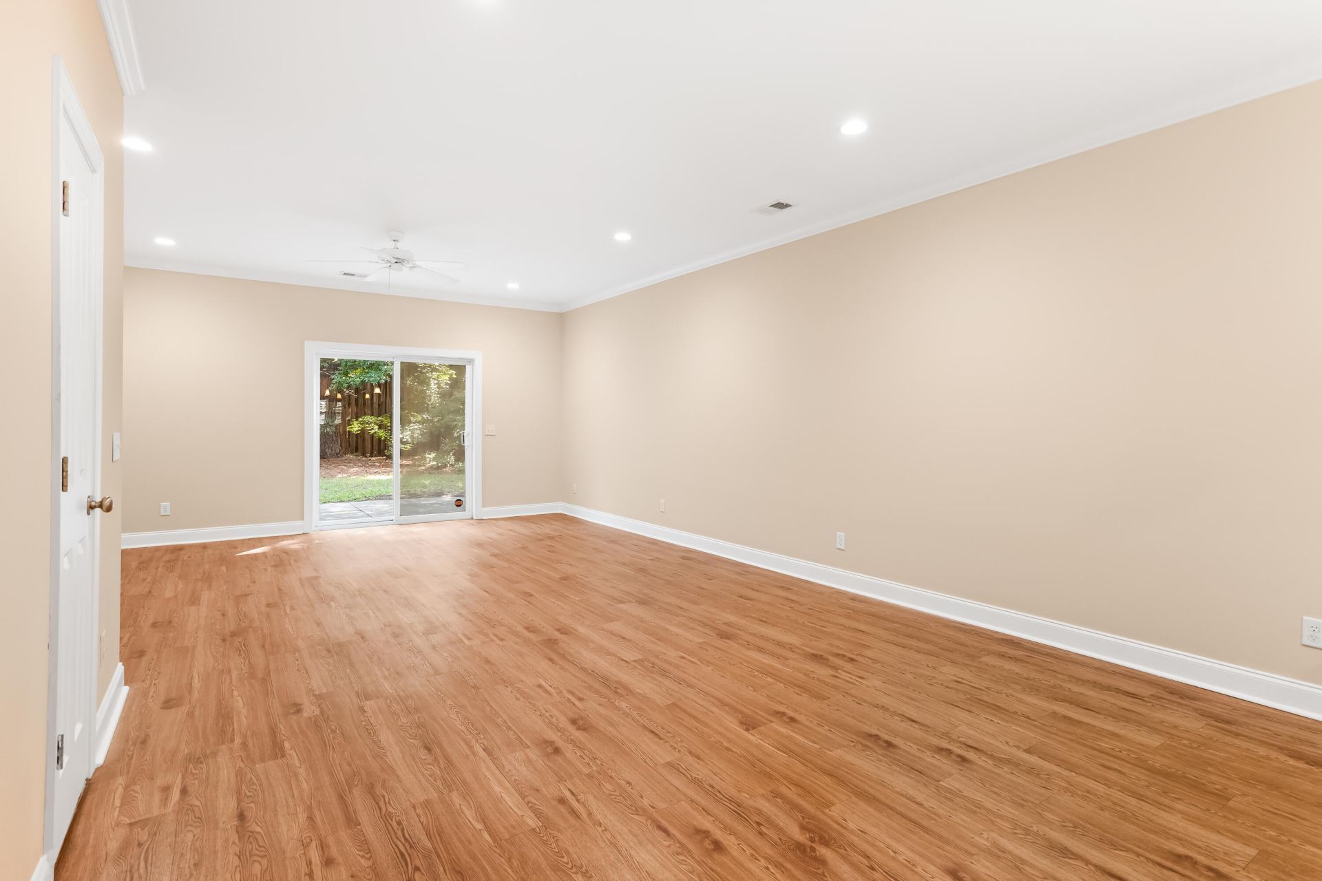 4946 Date Palm Drive Photo 9