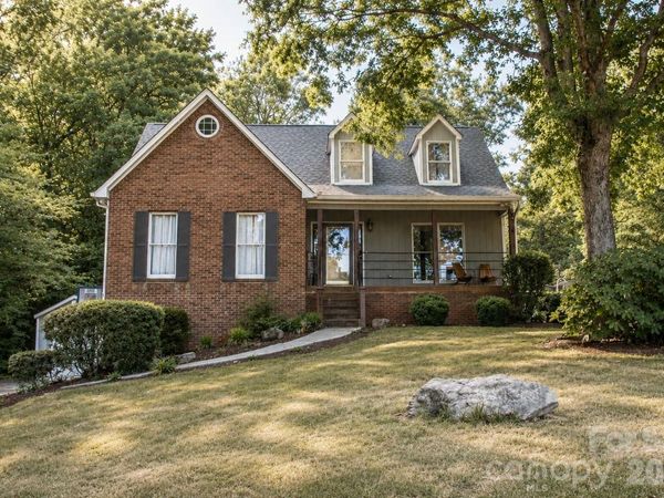 7947 Lakeview Drive, Denver, NC 28037