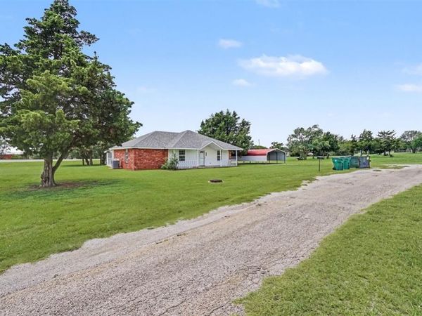 406 E Hahn Street, Granite, OK 73547