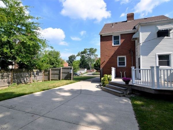 3574 Farland Road, University Heights, OH 44118