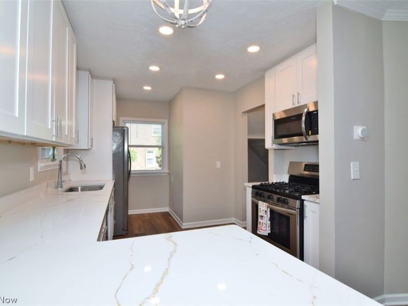 3574 Farland Road, University Heights, OH 44118 Photo 6