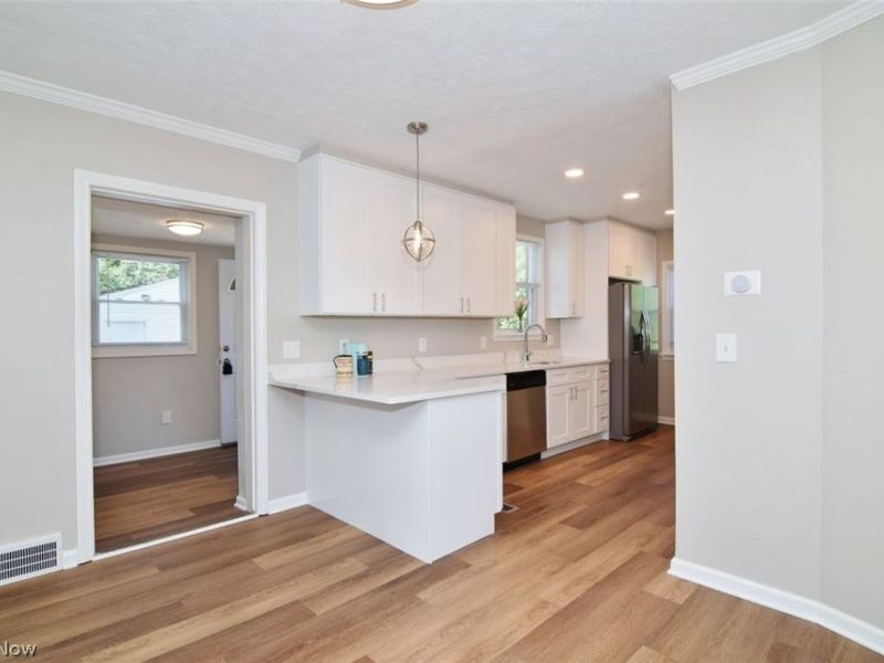 3574 Farland Road, University Heights, OH 44118 Photo 8