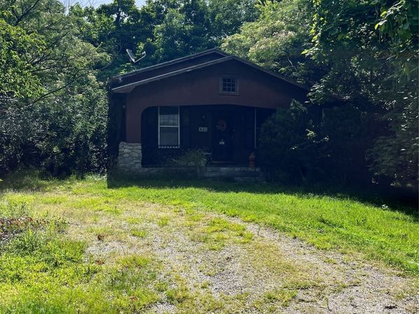 433 S Pecan Street , Nowata, OK 74048