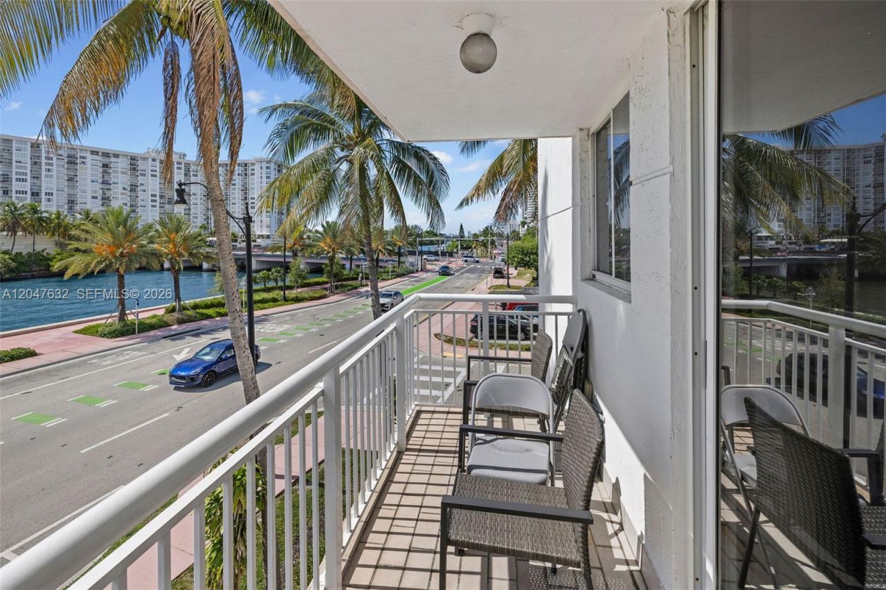 3901 Indian Creek Dr , Unit 309, Miami Beach, FL 33140 Photo