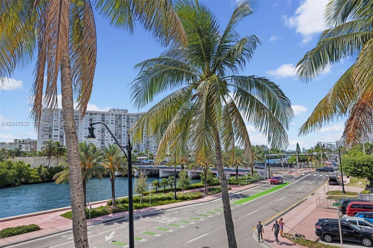 3901 Indian Creek Dr , Unit 309, Miami Beach, FL 33140 Photo