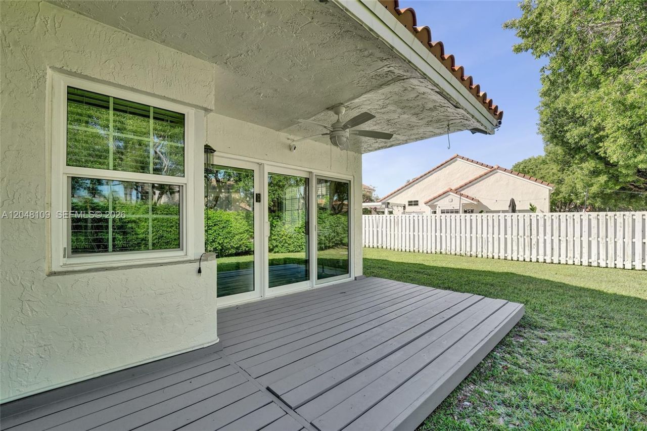 507 Bridgeton Rd , Weston, FL 33326 Photo