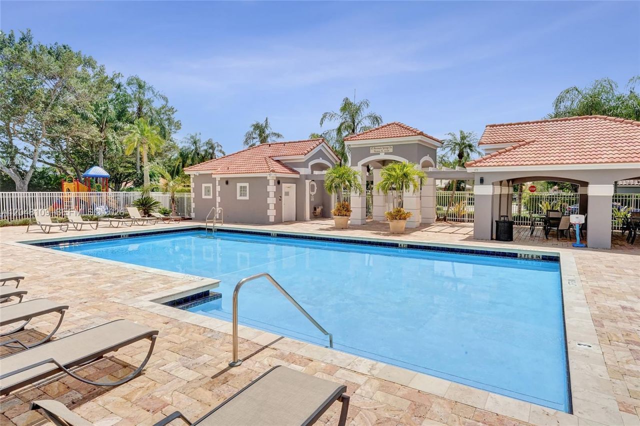 507 Bridgeton Rd , Weston, FL 33326 Photo