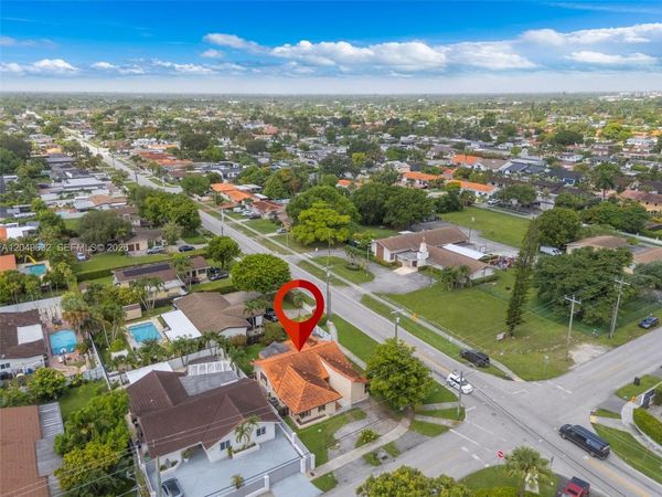 10190 SW 28th St , Miami, FL 33165