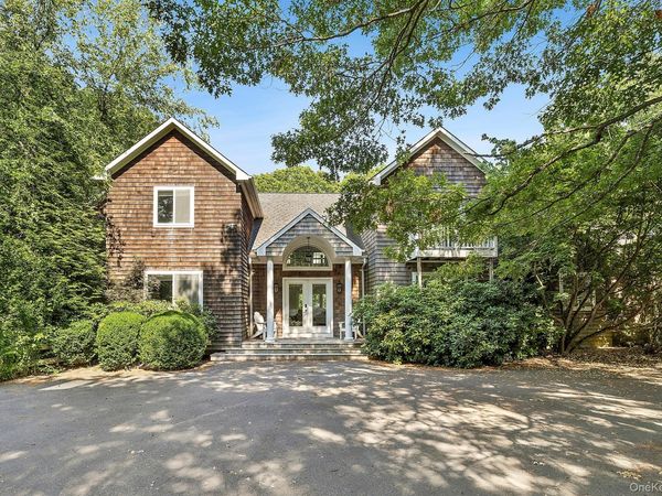 9 Rosebud Lane , East Quogue, NY 11942