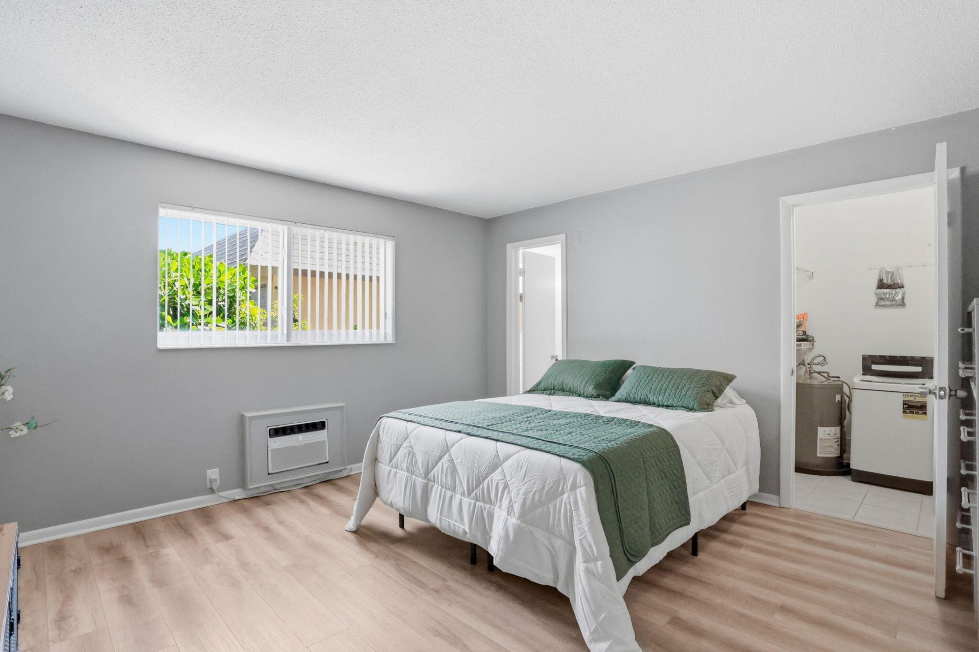 1204 S Lake Drive E, Unit 3, Lantana, FL 33462 Photo