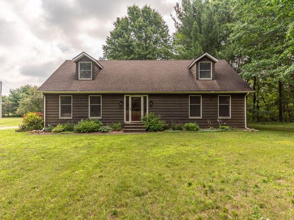 4625 Loveland Road, Grass Lake, MI 49240