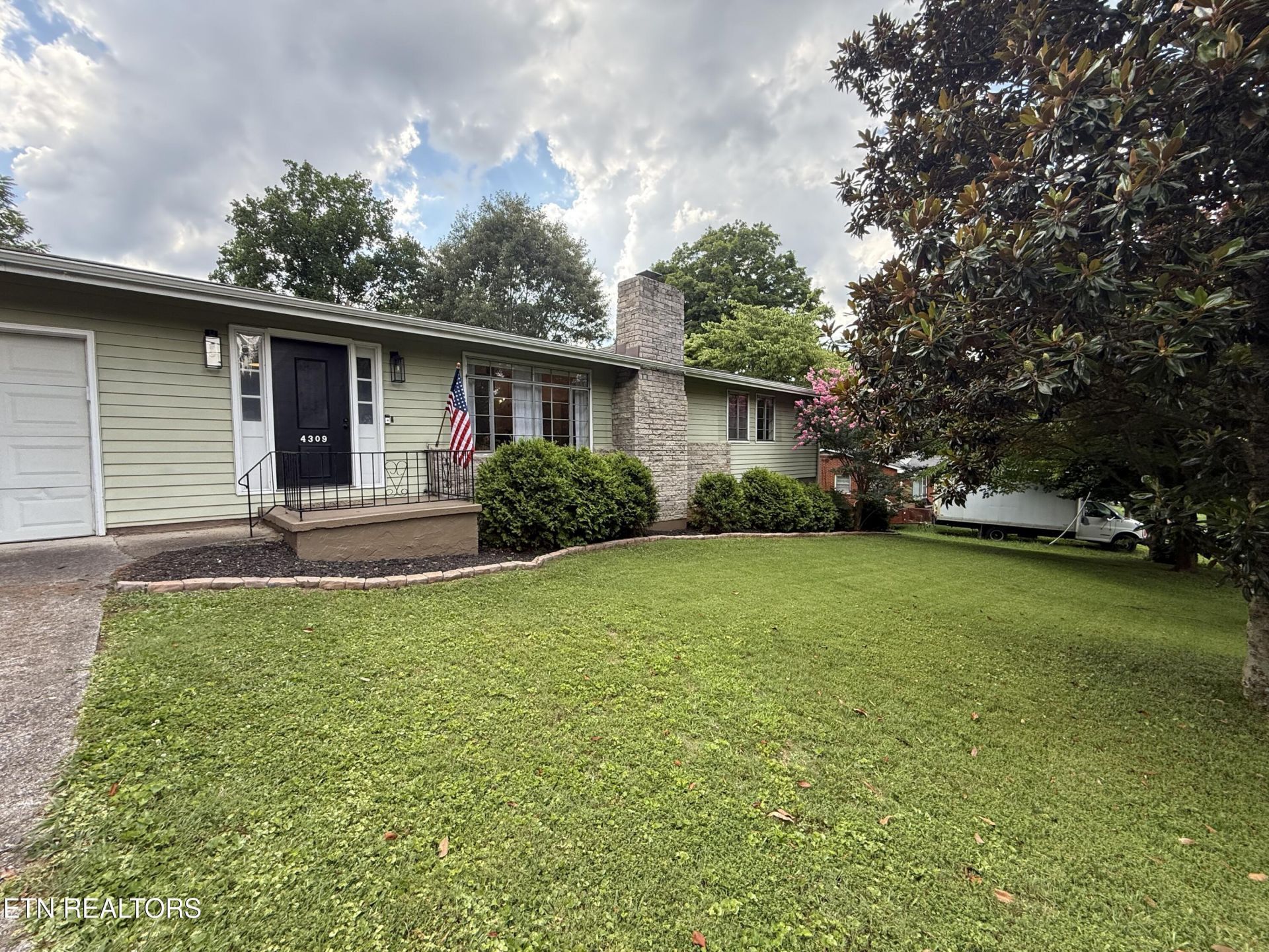 4309 Glasgow Rd, Knoxville, TN 37918 Main Photo
