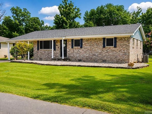 417 W 9th Street, Lonoke, AR 72086