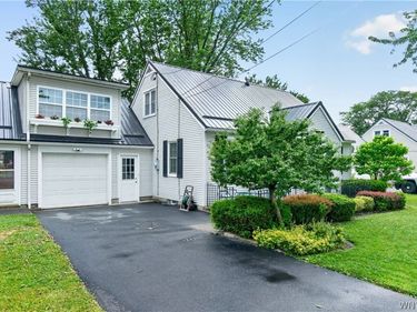 2915 Schoolview Road, Eden, NY 14057