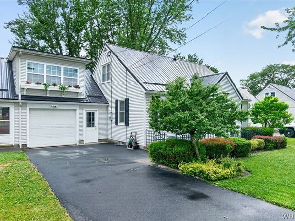 2915 Schoolview Road , Eden, NY 14057