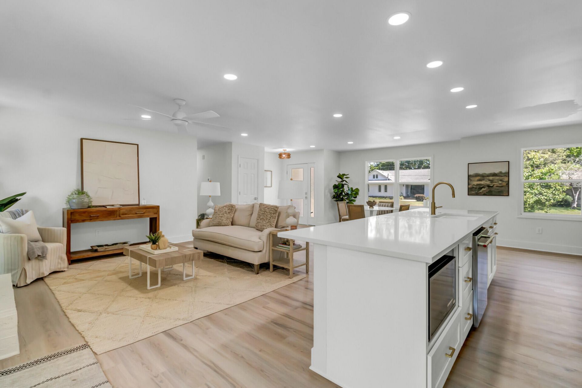 887 Melrose Drive Photo 11