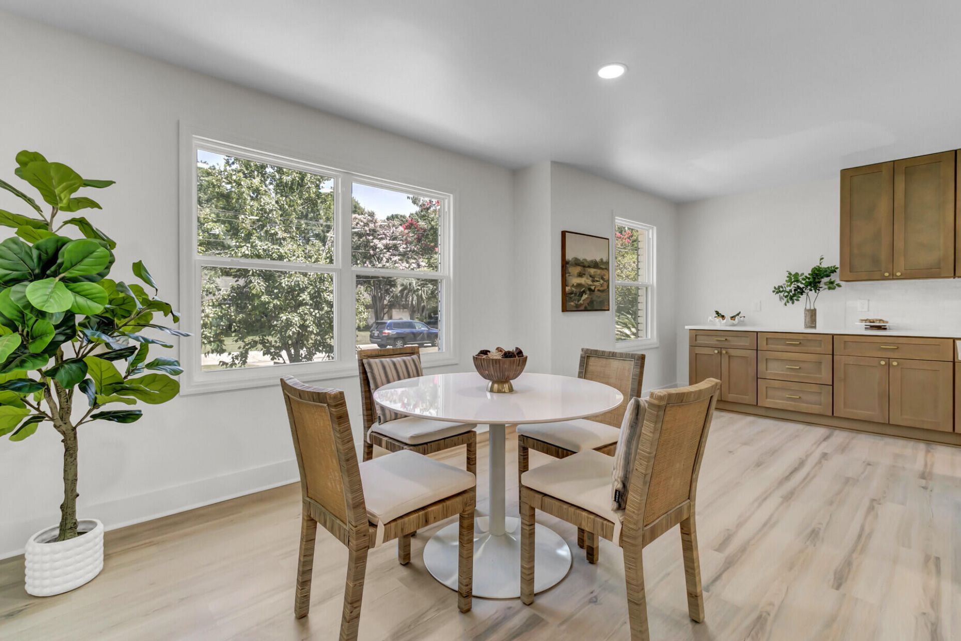 887 Melrose Drive Photo 12
