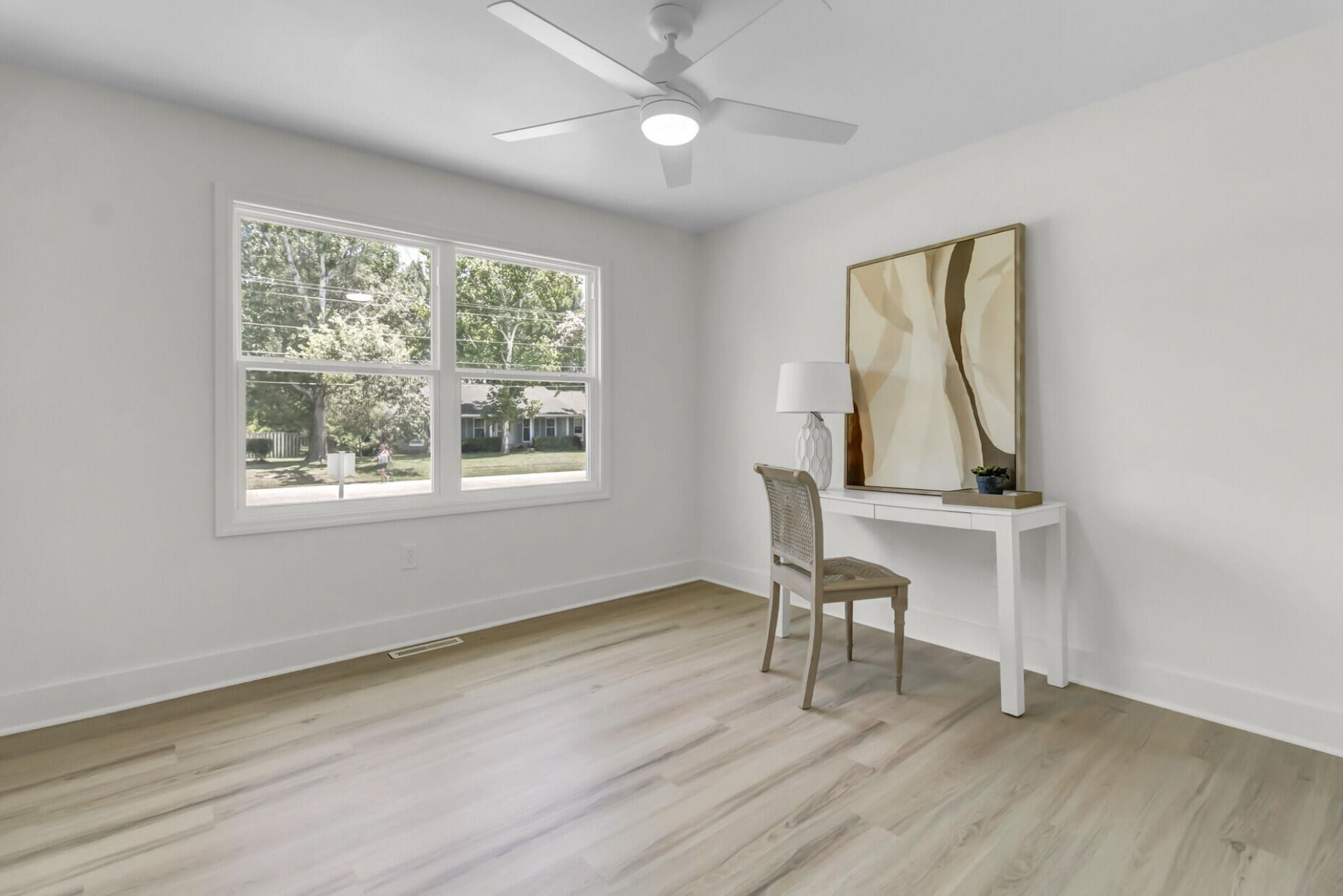 887 Melrose Drive Photo 18