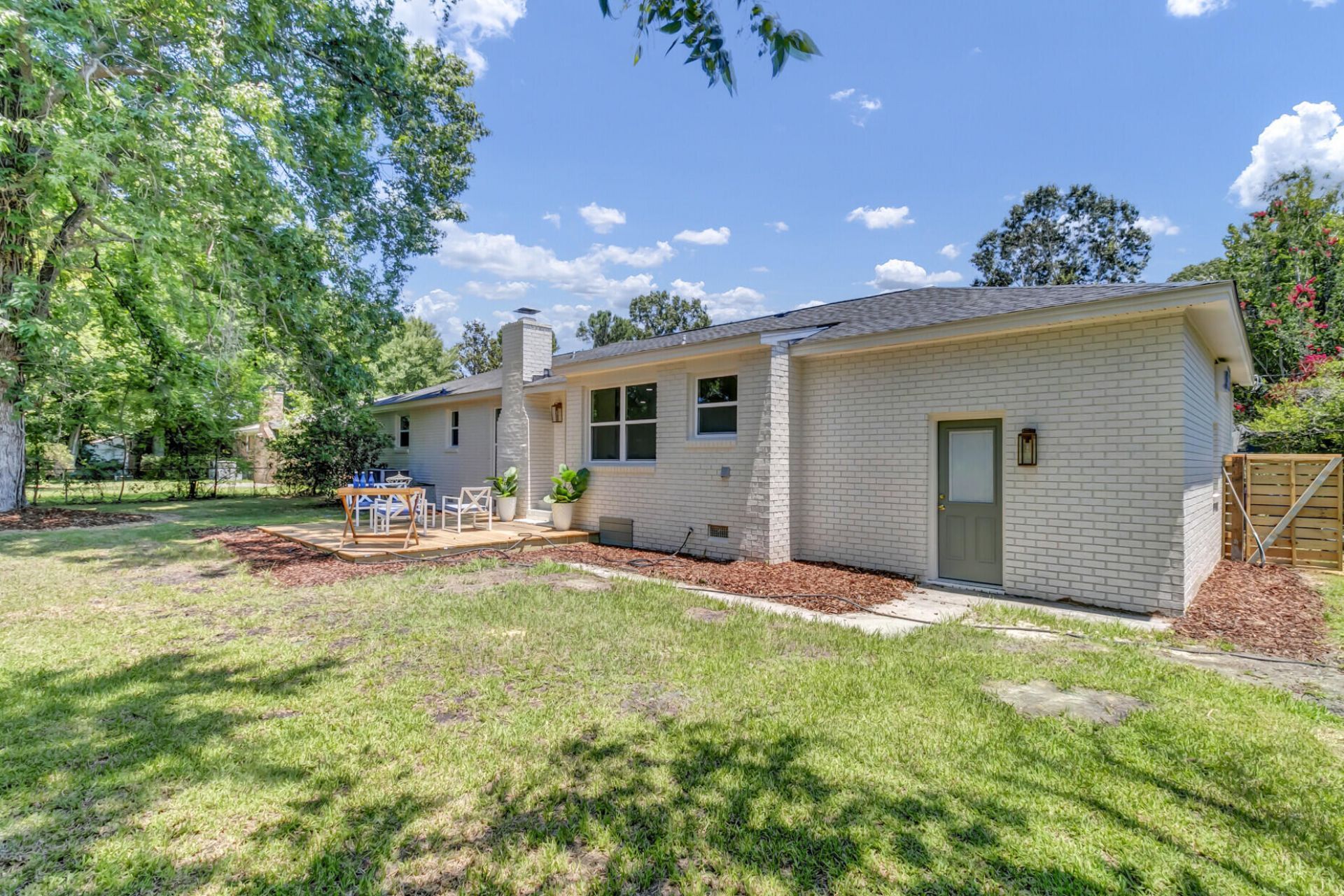887 Melrose Drive Photo 25