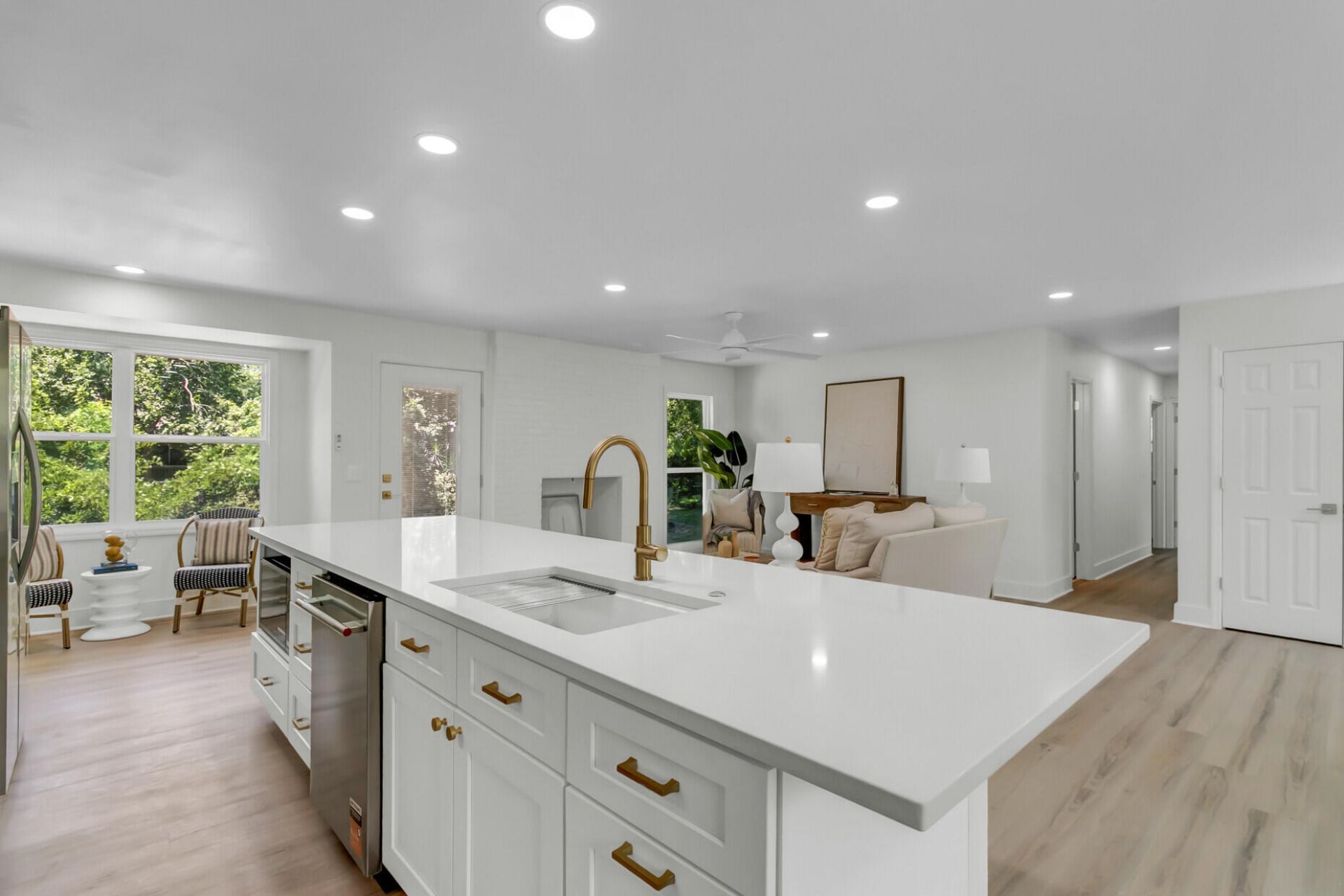 887 Melrose Drive Photo 7