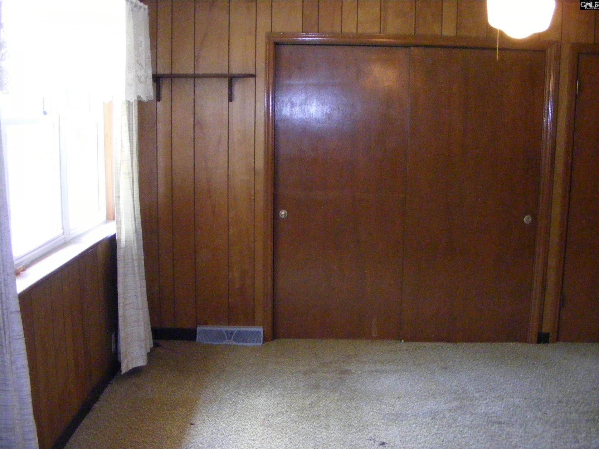 606 Hemhill Street Photo 13