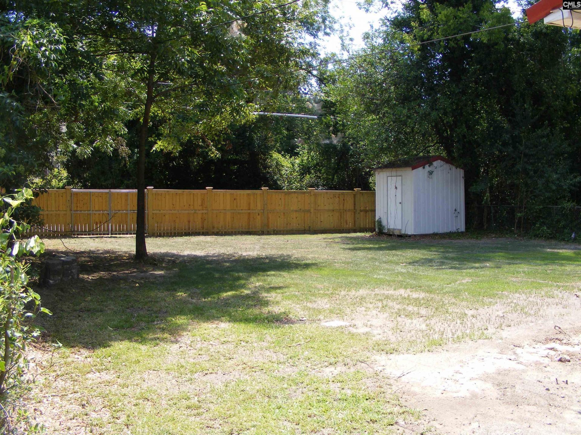 606 Hemhill Street Photo 4