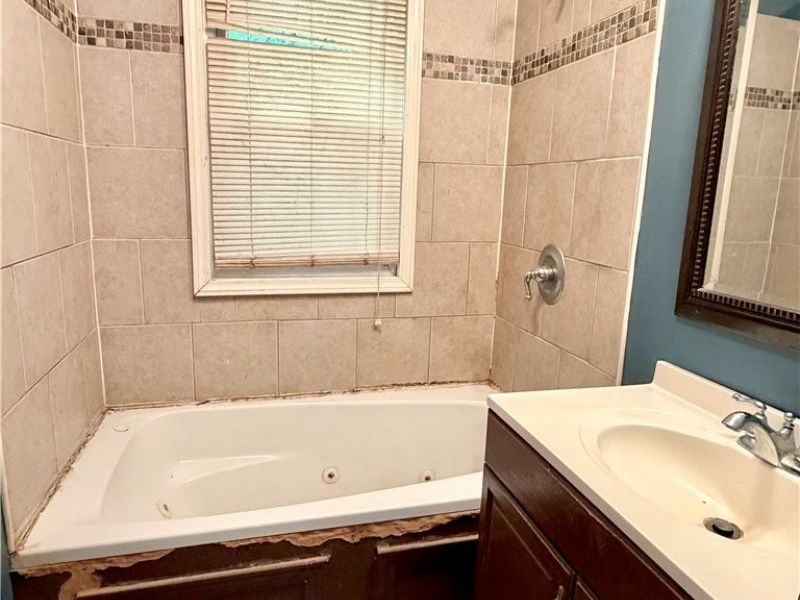 2618 Adams Street, Lakemore, OH 44250 Photo 17