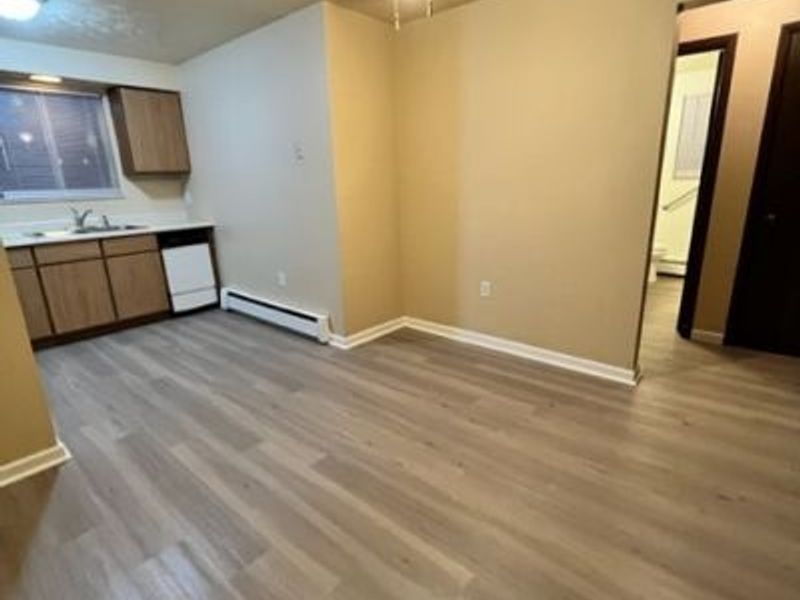 21 Wayne Street, Unit 2, Niles, OH 44446 Photo 3