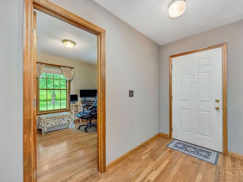 7947 Contreras Road, Oxford Township, OH 45056 Photo 8