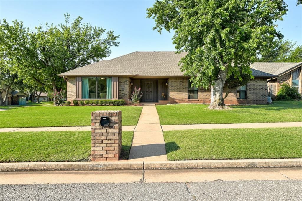 2700 Summer Set Trail, Edmond, OK 73012 Main Photo