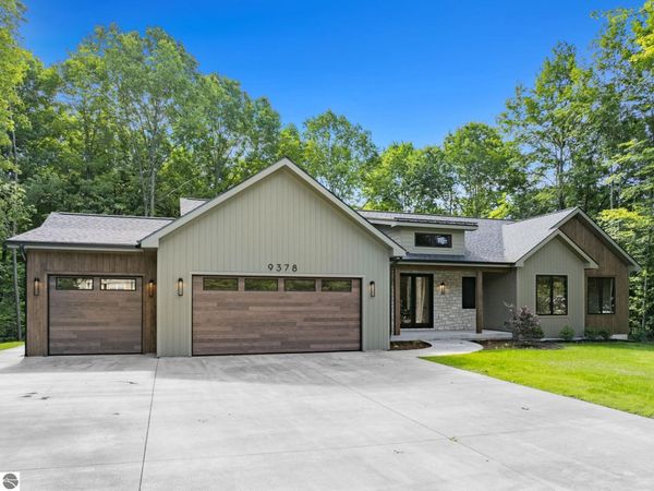 9378 Summerfield Drive E, Traverse City, MI 49684