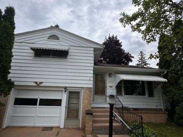 2917 6th Street, Eau Claire, WI 54703