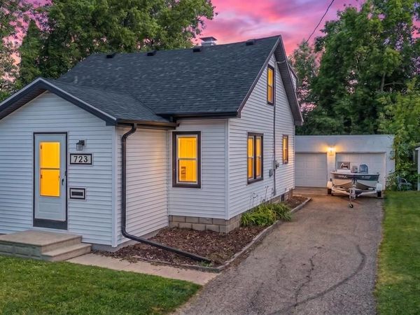 723 W GRANT STREET, Appleton, WI 54914