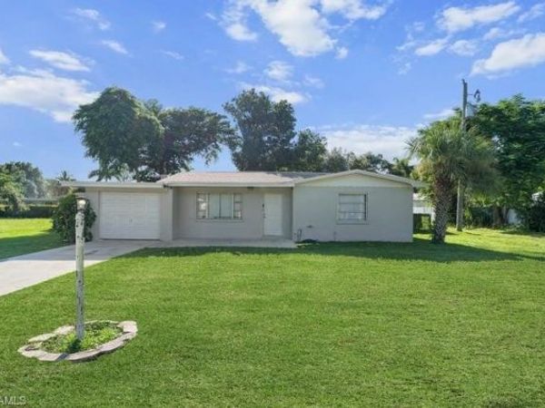2968 Sunset RD , FORT MYERS, FL 33901