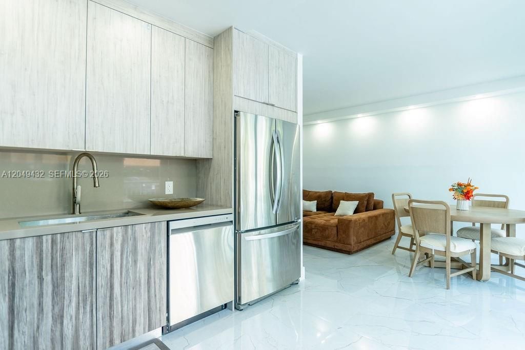 301 174th St, Unit L05, Sunny Isles Beach, FL 33160 Photo