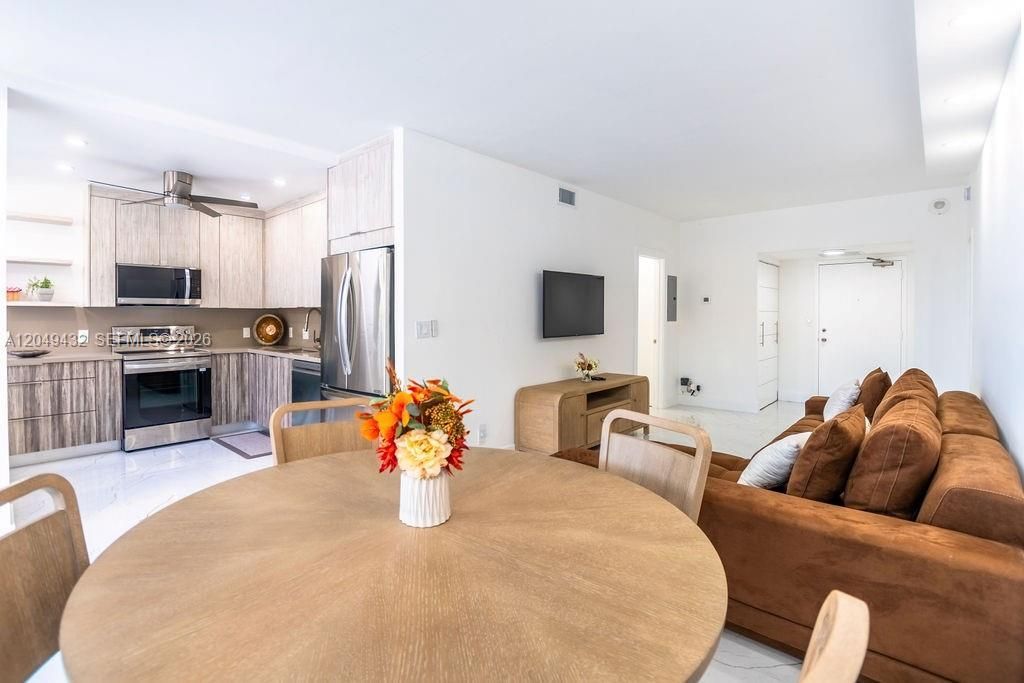301 174th St, Unit L05, Sunny Isles Beach, FL 33160 Photo