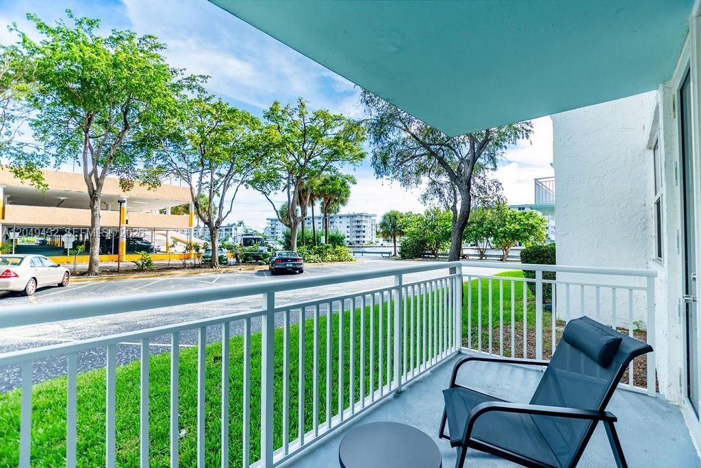 301 174th St, Unit L05, Sunny Isles Beach, FL 33160 Photo