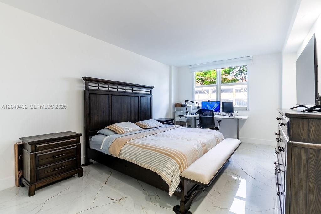 301 174th St, Unit L05, Sunny Isles Beach, FL 33160 Photo