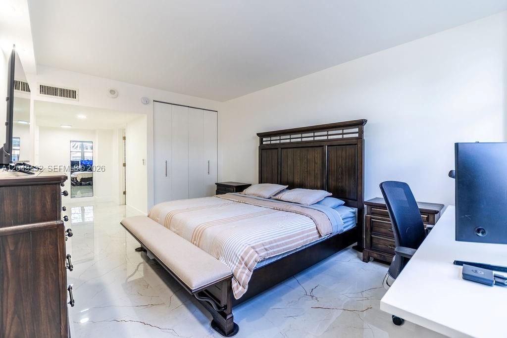 301 174th St, Unit L05, Sunny Isles Beach, FL 33160 Photo