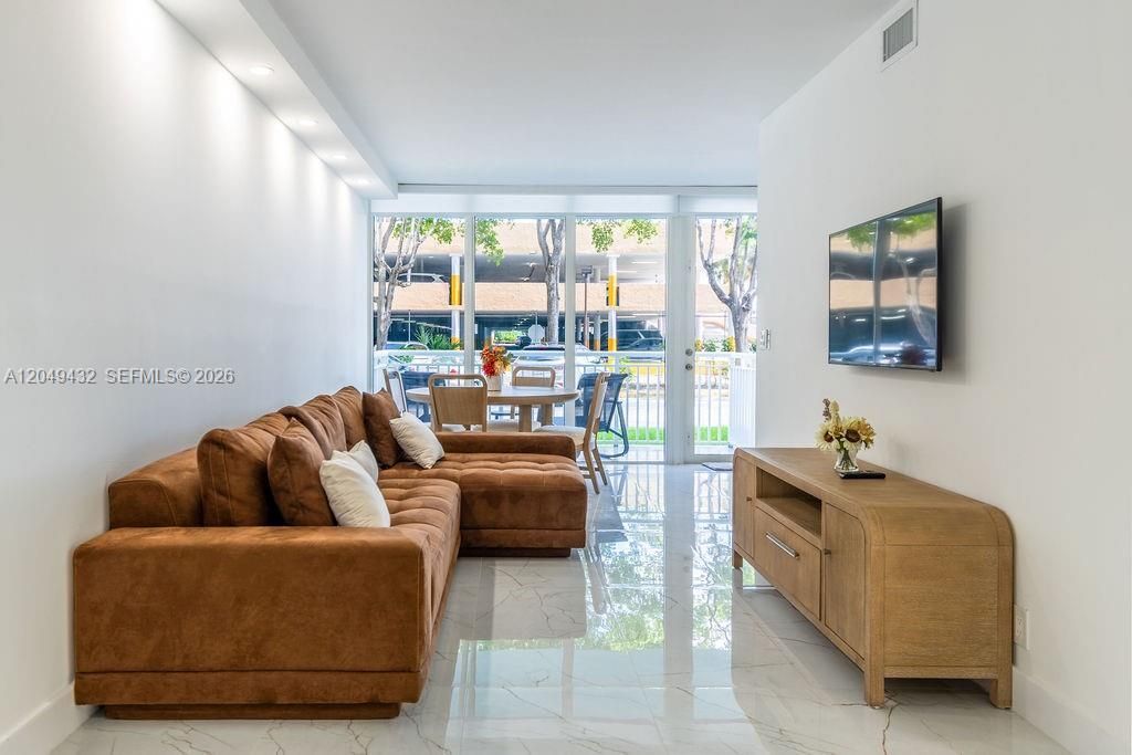 301 174th St, Unit L05, Sunny Isles Beach, FL 33160 Photo