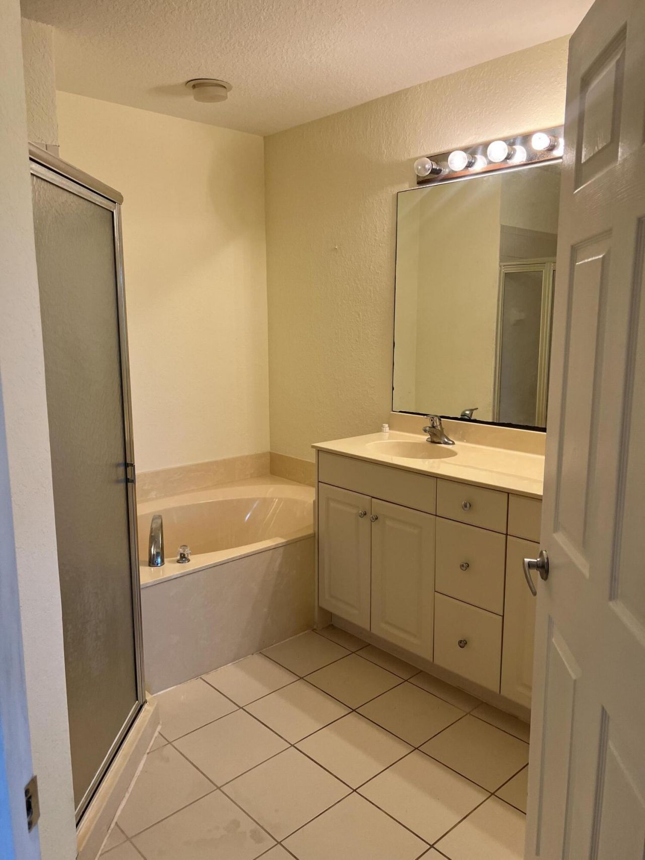 4113 Napoli Lake Drive, Riviera Beach, FL 33410 Photo