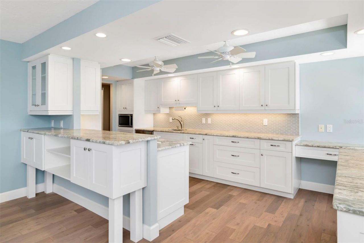 1750 Benjamin Franklin Drive, Unit 6F, Sarasota, FL 34236 Photo