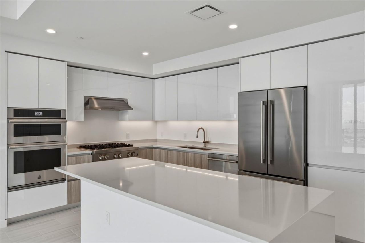 400 Central Avenue , Unit 3103, Saint Petersburg, FL 33701 Photo