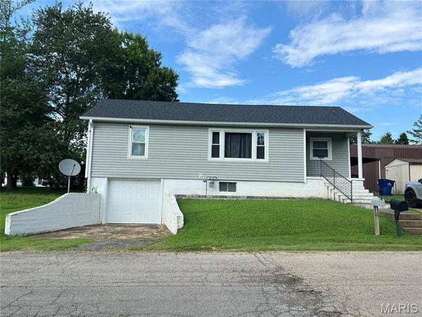 606 Third Street , Marble Hill, MO 63764